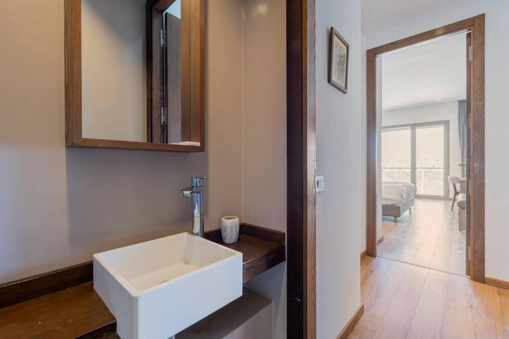 Luxury Apartment At Corniche , Seaview Close Beach 카사블랑카 외부 사진
